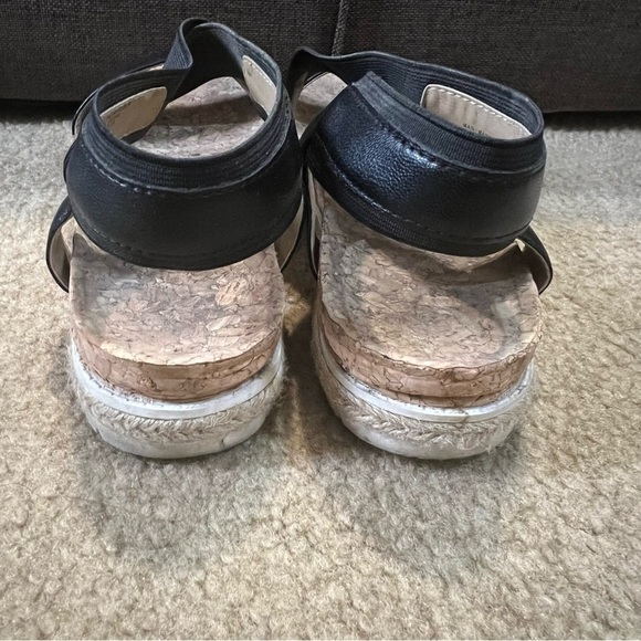 ADRIENNE VITTADINI | “Pritin” sandals - Picture 5 of 8